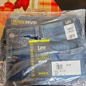 Lee Men's Blue Jeans - Extreme Motion MVP 42Wx30L